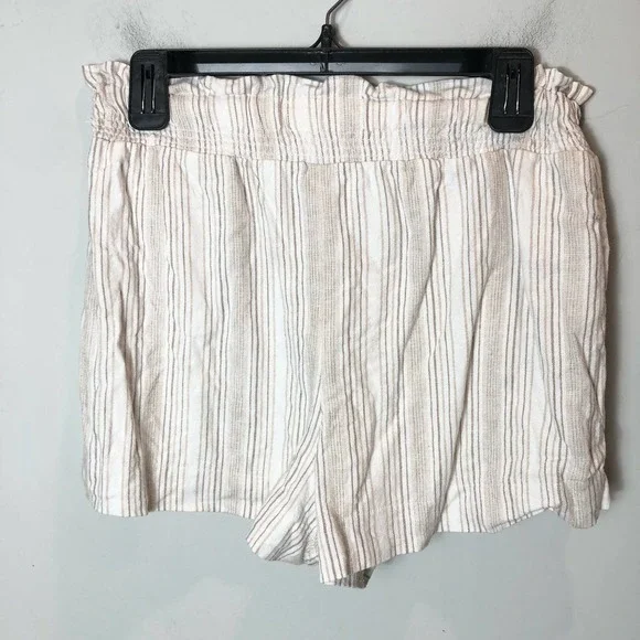 Abercrombie and Fitch White Striped Shorts - Picture 4 of 4